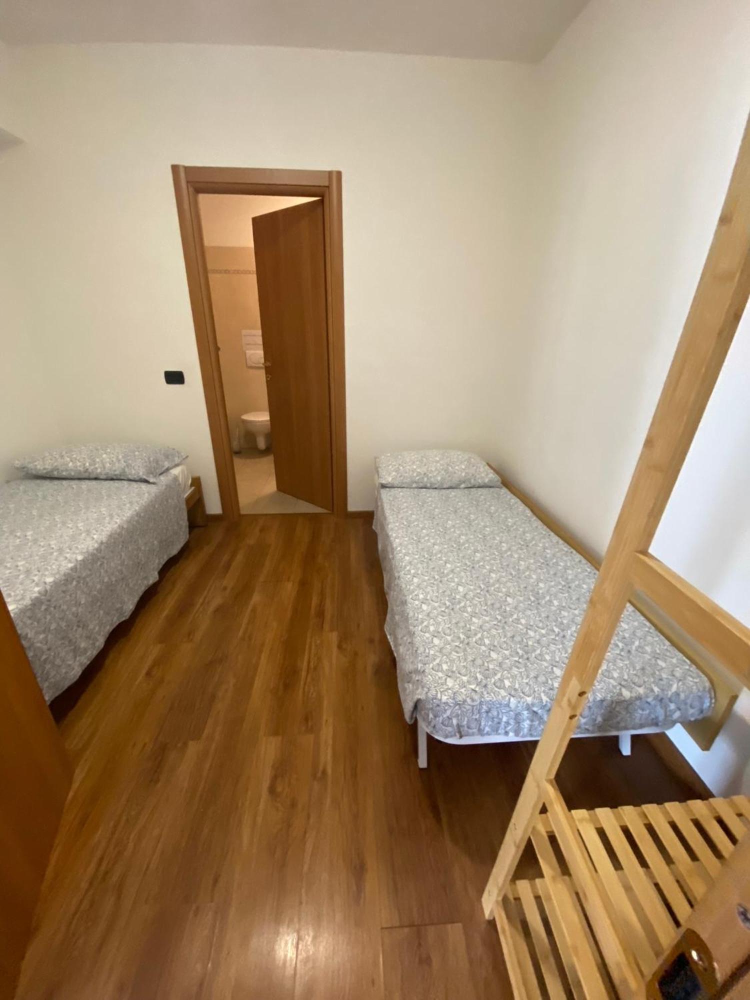 Appartamento Sosta Sul Lago 勒泽诺 外观 照片
